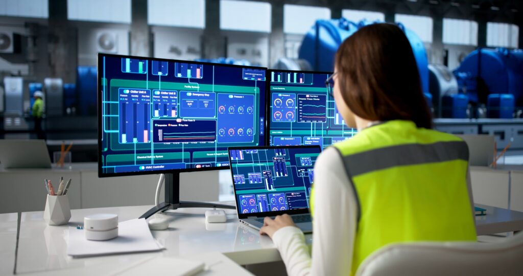 Zwiększenie wydajności i efektywności - cyfryzacja produkcji zwiększa wydajność i efektywność, ponieważ eliminuje czasy oczekiwania na informację i umożliwia optymalizację harmonogramów produkcji na podstawie rzeczywistych danych.

Poprawa jakości — dostęp do danych jakościowych w czasie rzeczywistym pozwala reagować na odchylenia zanim wadliwe wyroby trafią do klienta. Cyfryzacja produkcji poprawia jakość wyrobów.

Redukcja kosztów — cyfryzacja produkcji redukuje koszty dzięki eliminacji strat materiałowych, przestojów i marnotrawstwa energii. Predykcyjne utrzymanie ruchu zapobiega awariom sprzętu.

Elastyczność - cyfryzacja produkcji zwiększa elastyczność produkcji, umożliwiając szybkie przestawianie linii na inne warianty produktu lub nowe wyroby.